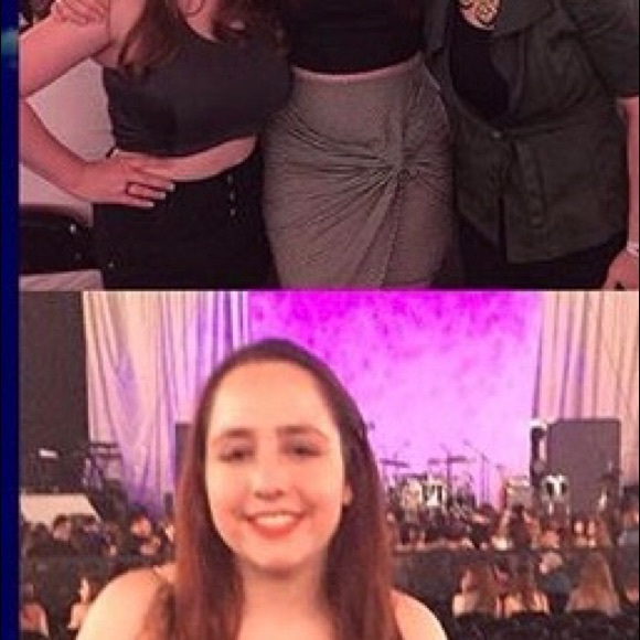 Black and White Stripped Skirt Tight Fitting - Picture 5 of 5